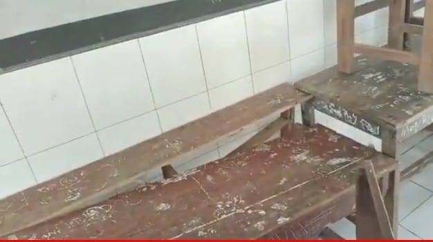 Miris! Kondisi Bangunan SDN Rancaudik I Rapuh dan Kekurangan Kursi Belajar2