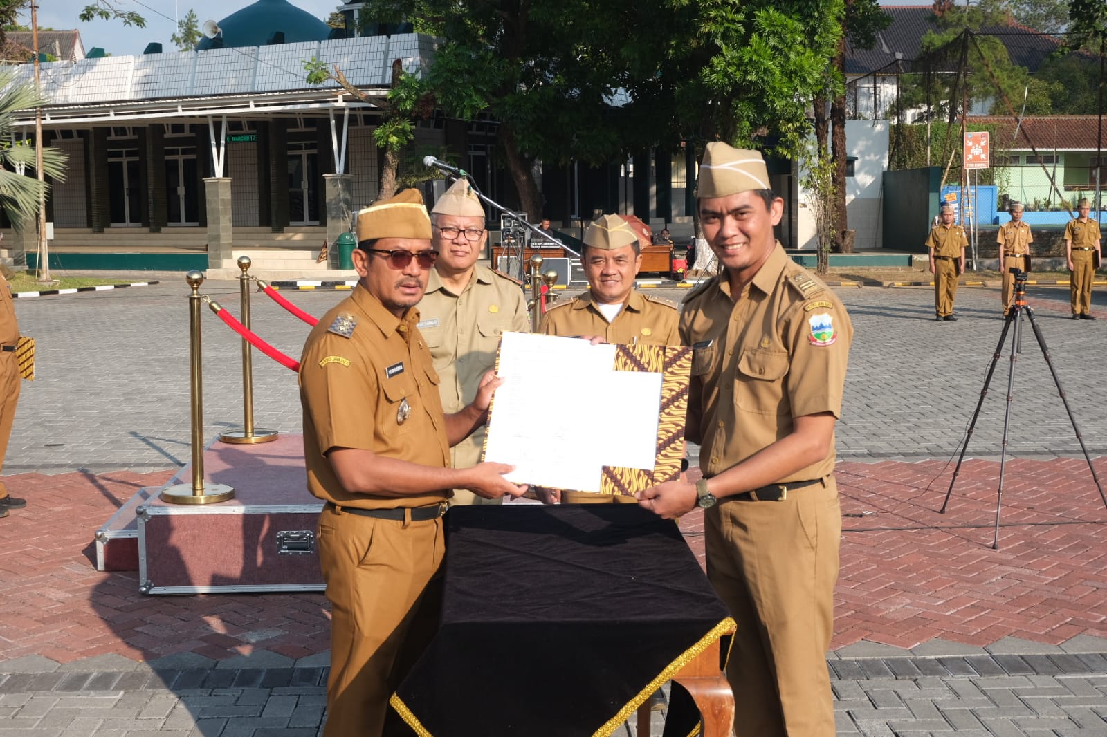 Wakil Bupati Garut Lantik 8 PNS Jabatan Fungsional