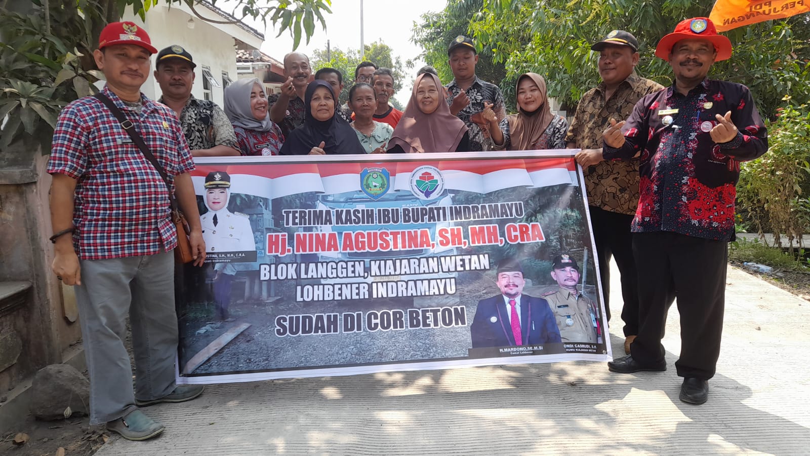 Jalannya Dibangun, Pemdes & Warga Desa Kiajaran Wetan Ucapkan Terimakasih Kepada Bupati Indramayu