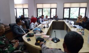 PT BSN Tak Bisa Tunjukan Legalitas Perusahaan, RDP Sengketa Lahan Sadawarna Ditunda PT BSN Tak Bisa Tunjukan Legalitas Perusahaan, RDP Sengketa Lahan Sadawarna Ditunda