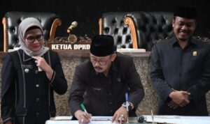 Sah! Ketua DPRD Indramayu dan Pemkab Tandatangani KUA-PPAS Tahun 2024