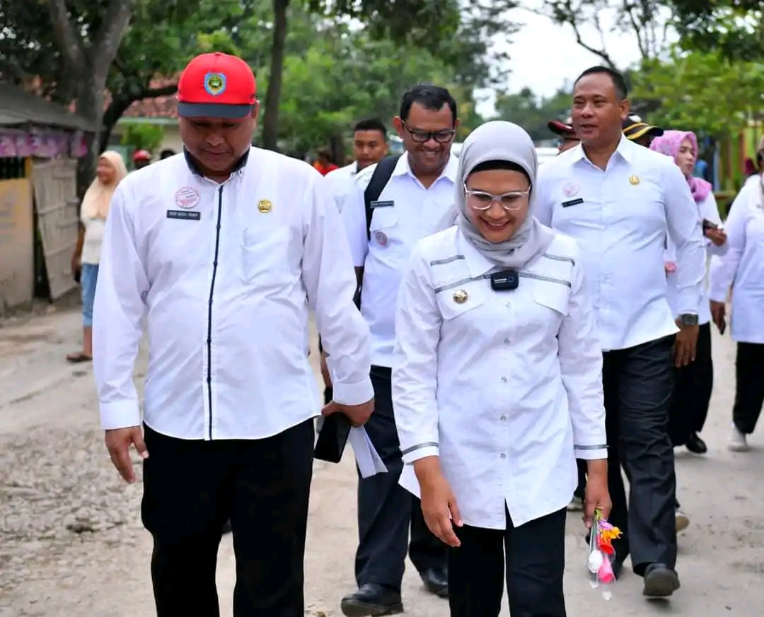 Tingkatkan Ekonomi Masyarakat, DPUPR Indramayu Bangun Jalan Secara Bertahap
