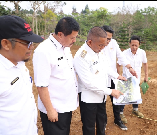 Arsan Latif Akan Bangun Ka'bah Miniatur di Lingkungan Perkantoran KBB