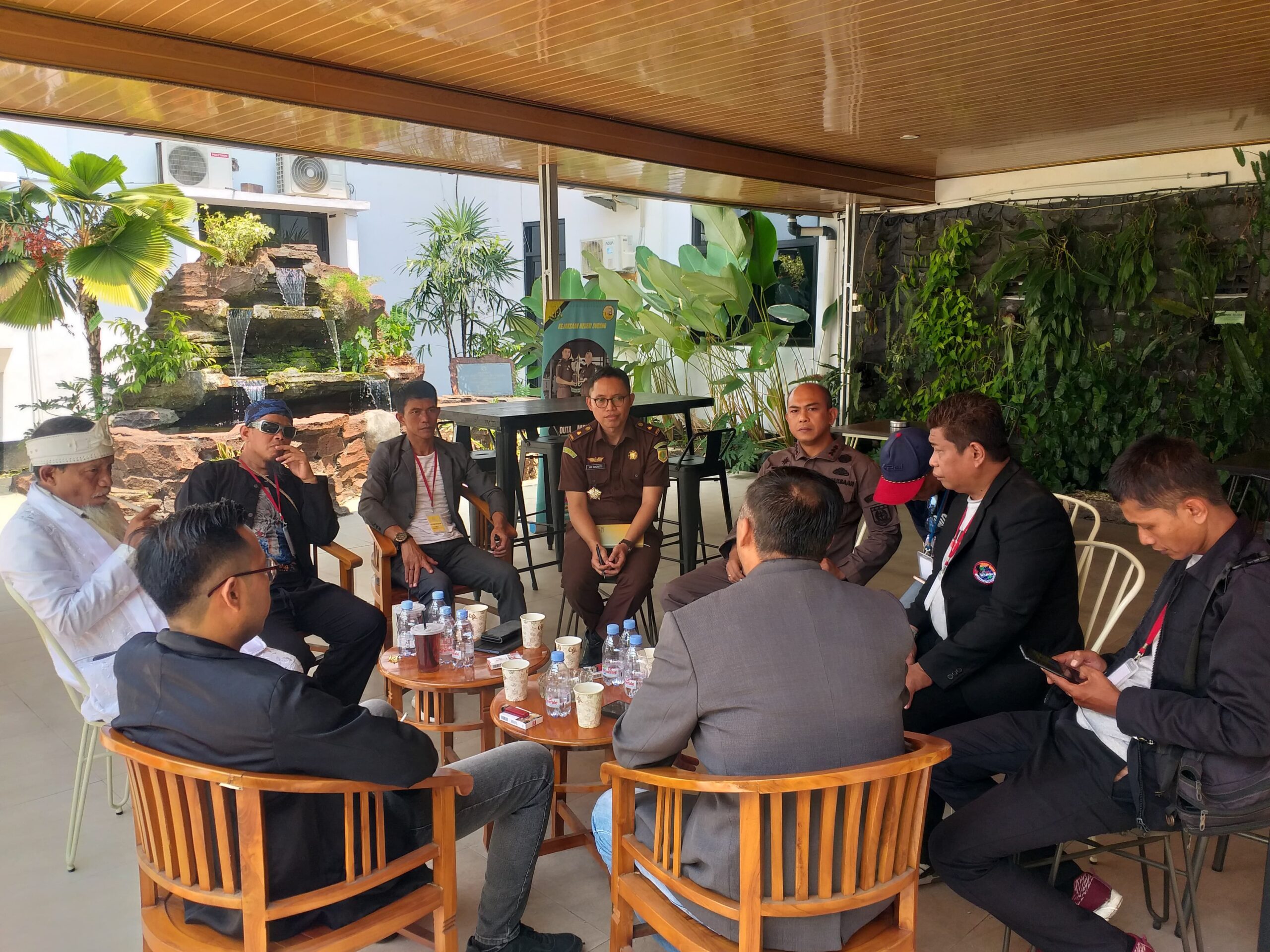 Kejari Subang Support IWOI dalam Agenda Jalan Sehat Pemilu Damai 2024