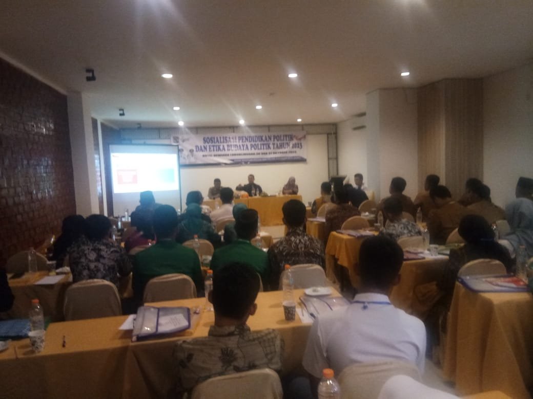 Kesbangpol Musi Rawas Gelar Sosialisasi Pendidikan dan Etika Berpolitik Bagi Generasi Muda1