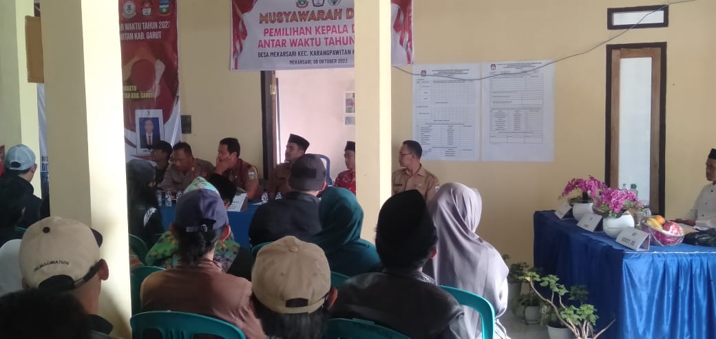Ketua Panitia PAW Kades Mekarsari & Kabid Dispemdes Garut Diduga Halangi Tugas Wartawan
