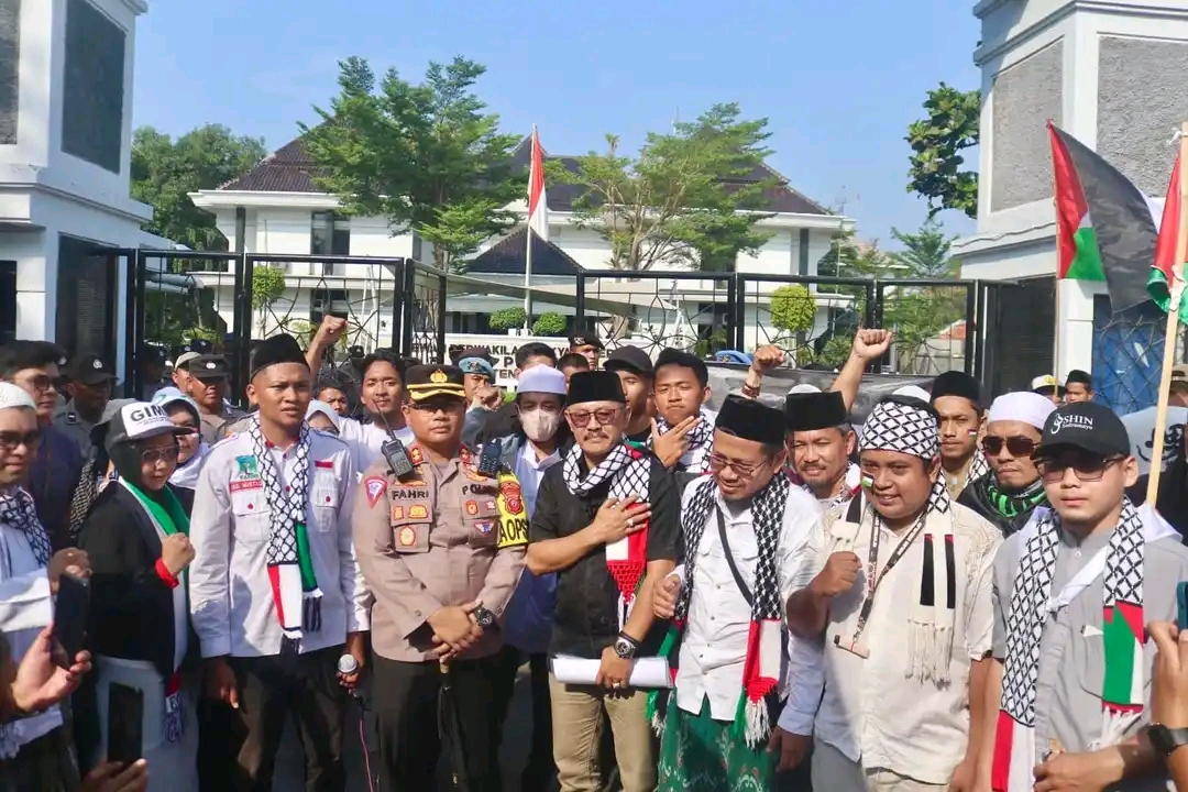 Masyarakat Indramayu Gelar Aksi Damai Peduli Palestina