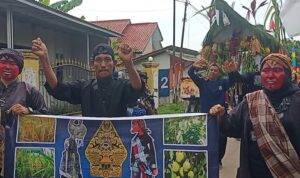 Antusias Warga Desa Dukuh Mengikuti Acara Ruwat Bumi Perdana