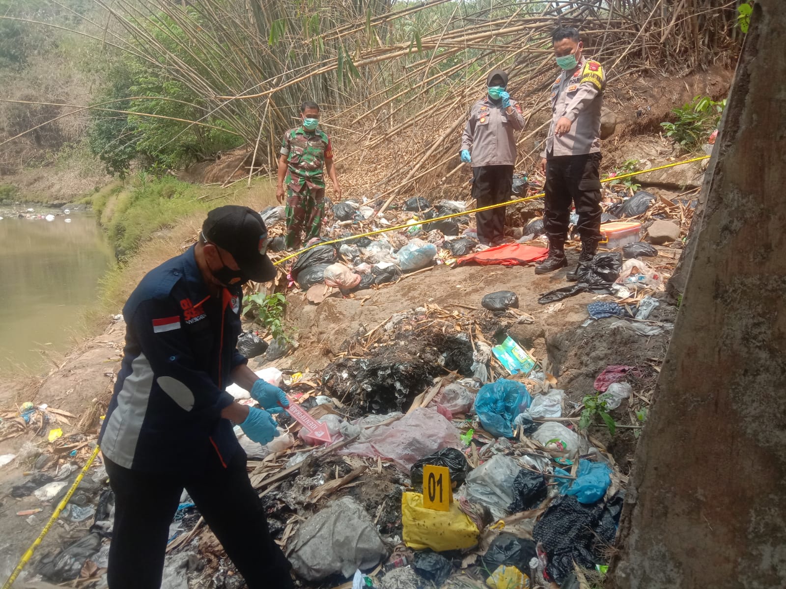 Geger! Penemuan Mayat Bayi Membusuk di Sungai Ciasem Dangdeur1