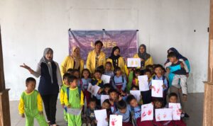 Mendukung Sekolah Sehat Tim Mahasiswa KKN UNNES Adakan Penyuluhan Terkait PHBS di TK Pertiwi Tegalmulyo Desa Tegalmulyo