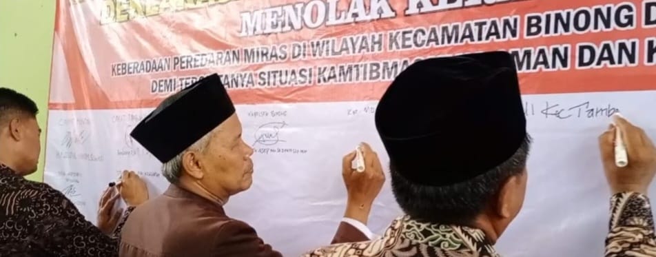 Polsek Binong Gelar Deklarasi dan Fakta Integritas Menolak Miras1