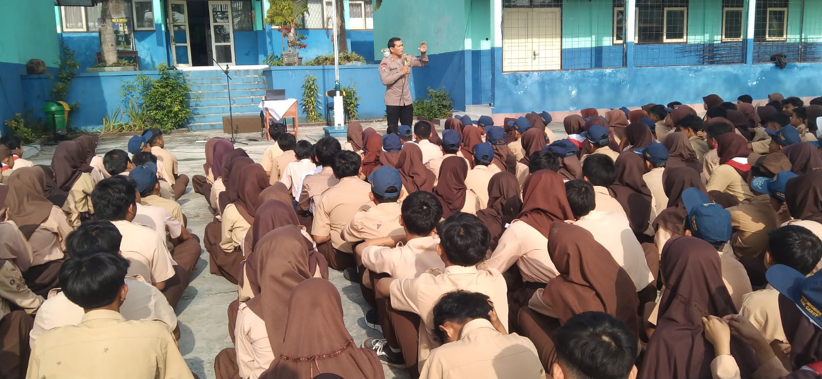 Sat Binmas Polres Garut Gelar Pembinaan Kepada Pelajar Respon Masalah Bullying