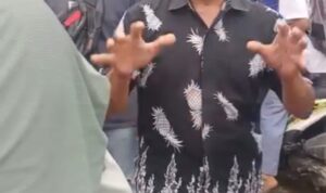 Diduga Oknum Polisi Aniaya Pelajar Hingga Tewas, Warga Geruduk Mapolsek Pusakanagara Diduga Oknum Polisi Aniaya Pelajar Hingga Tewas, Warga Geruduk Mapolsek Pusakanagara