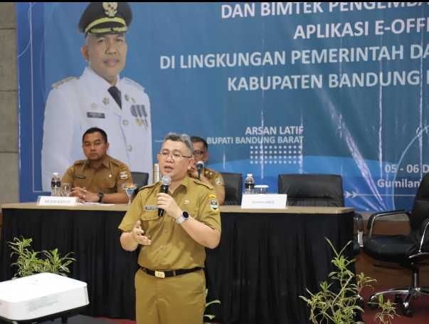 E-0ffice Sebagai Standar Surat Menyurat KBB