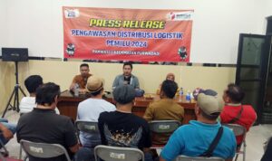 Panwascam Purwadadi Press Release Pengawasan Pendistribusian Logistik Pemilu