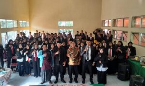 Ketua Panwascam Purwadadi Lantik 179 Petugas PTPS Ketua Panwascam Purwadadi Lantik 179 Petugas PTPS