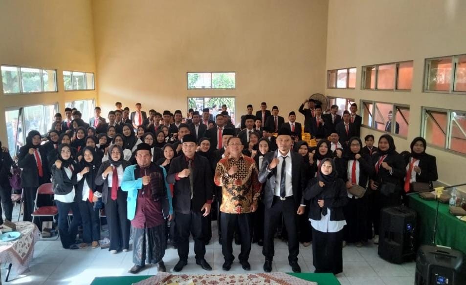 Ketua Panwascam Purwadadi Lantik 179 Petugas PTPS