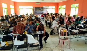 PPS Kelurahan Cigugur Tengah Selenggarakan Bimtek KPPS PPS Kelurahan Cigugur Tengah Selenggarakan Bimtek KPPS