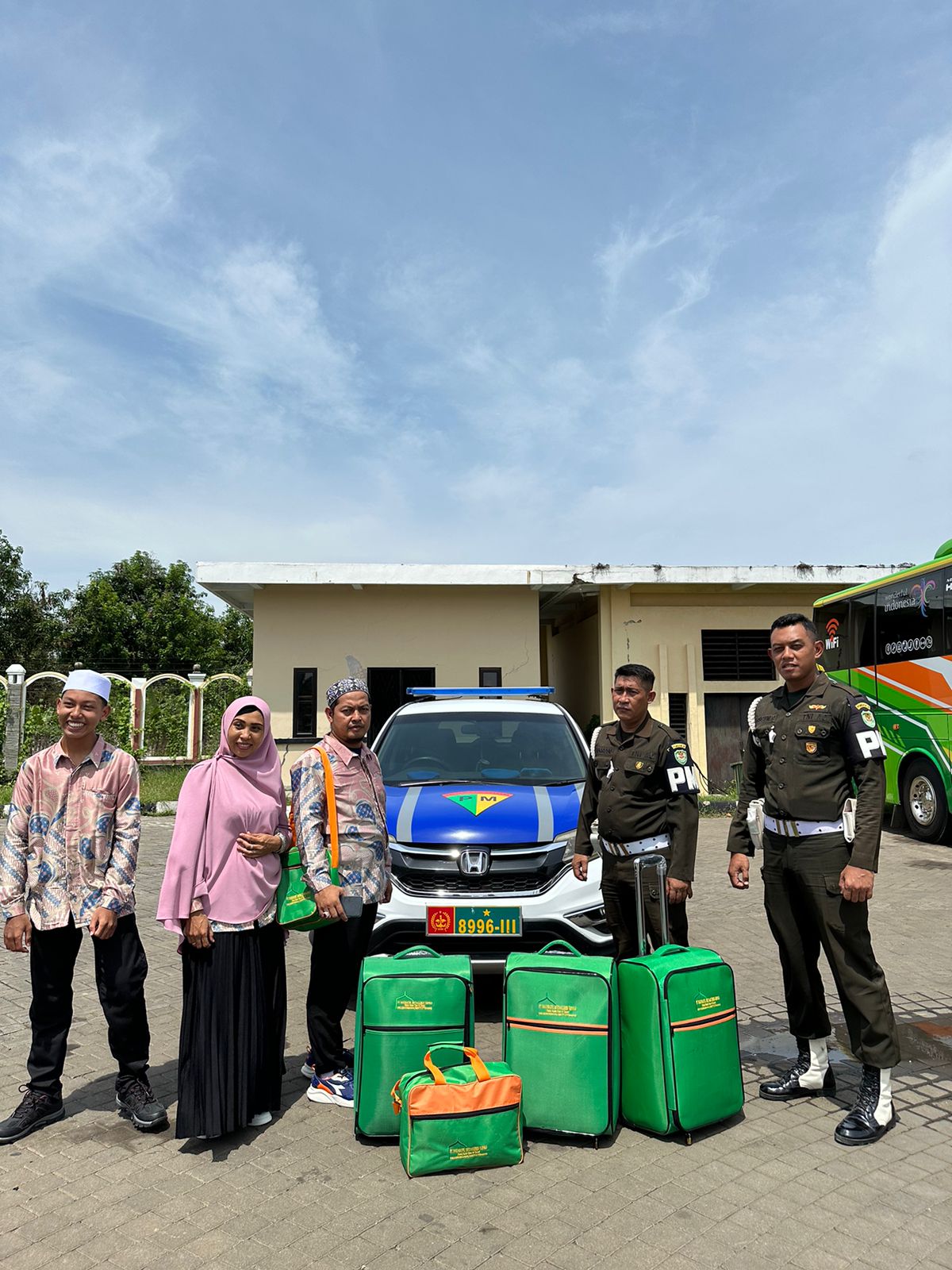 Pengacara H. Saprudin Beserta Keluarga Jalankan Ibadah Umroh