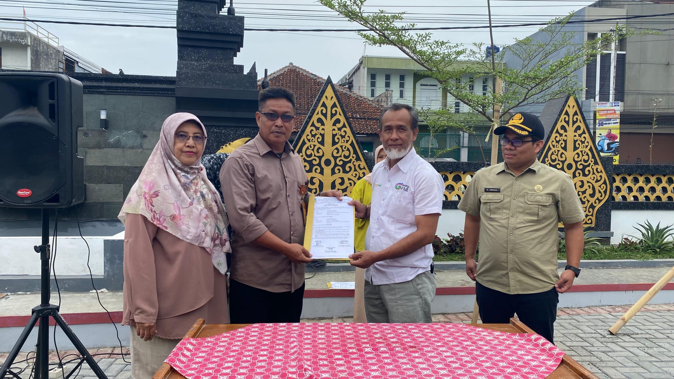 Warga Sambut Gembira Kembalinya Iwan Siswandi Jadi Kepala UPT Pariwisata Pantai Selatan