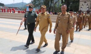 Bupati KBB Resmikan Alun-Alun Little Madina Cililin