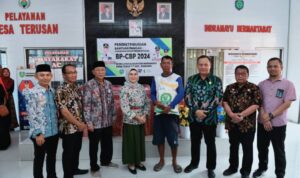 Bupati Indramayu dan DKPP Keliling Pantau Bantuan Pangan Bupati Indramayu dan DKPP Keliling Pantau Bantuan Pangan