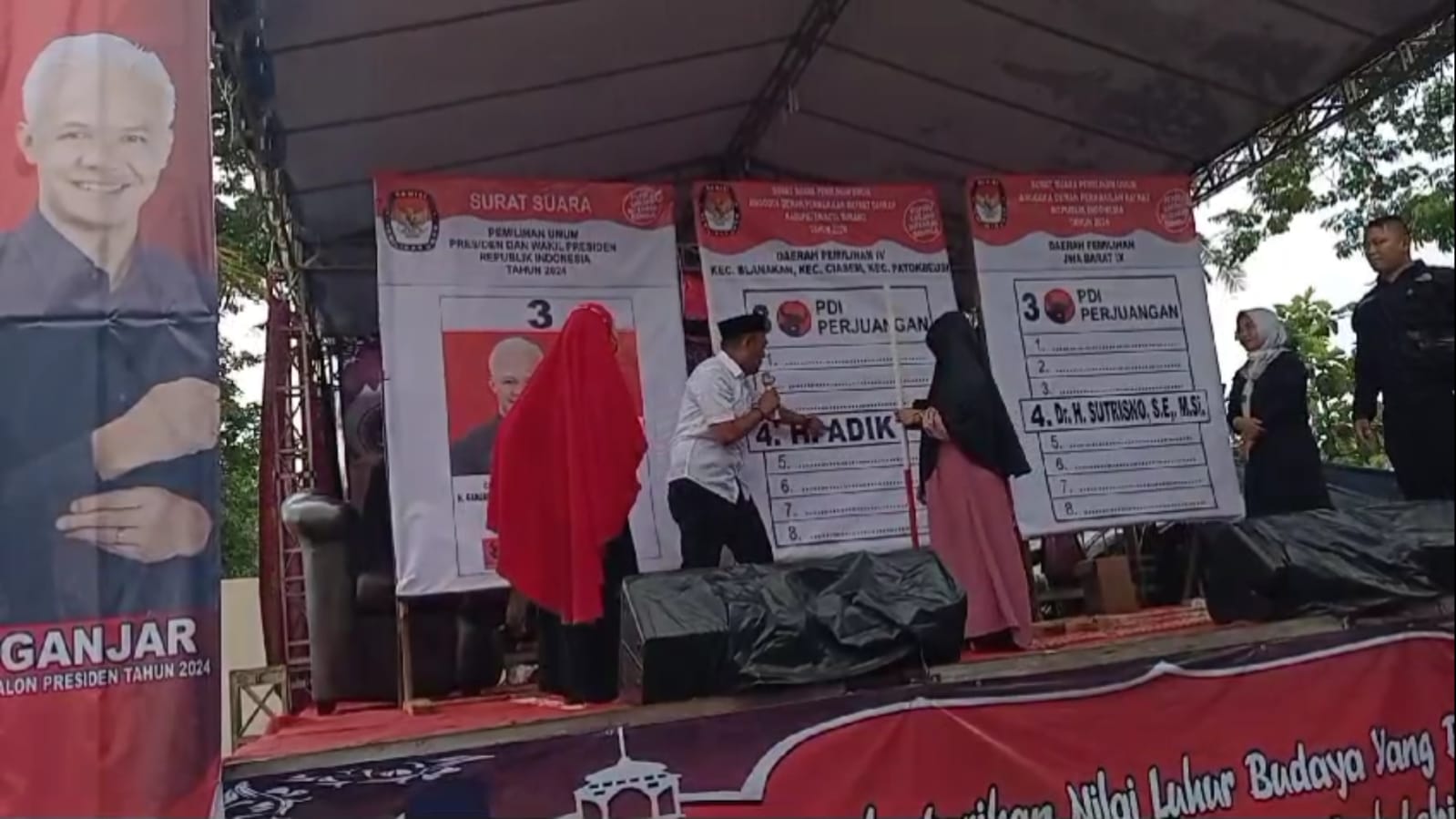 H Adik & H Sutrisno Gelar Kampanye & Peringatan Isra Mi'raj Penceramah Ustadz Nur Maulana