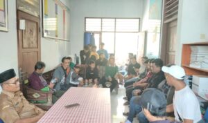 Puluhan Orang Tua Korban Dugaan Bullying Geruduk SMPN 2 Tambakdahan Puluhan Orang Tua Korban Dugaan Bullying Geruduk SMPN 2 Tambakdahan