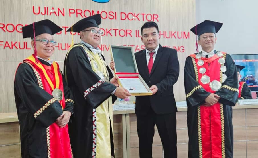 Kasi Intel Kejari Lamtim Berhasil Ikuti & Selesaikan Ujian Promosi Doktor FH Universitas Lampung