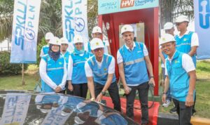 Dirut PLN Lakukan Inspeksi SPKLU Jalur Mudik, Pastikan 1.299 Unit Se-Indonesia Siaga Layani Pengguna Mobil Listrik