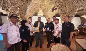 Kajari Garut Buka Puasa Bersama IWOI Garut Kajari Garut Buka Puasa Bersama IWOI Garut