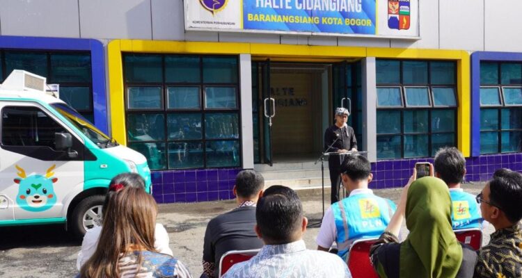 PLN Operasikan SPKLU Khusus Angkot Listrik di Kota Bogor