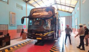 Pastikan Laik Jalan, Dishub Kota Cimahi Periksa Bus Mudik Gratis Pastikan Laik Jalan, Dishub Kota Cimahi Periksa Bus Mudik Gratis