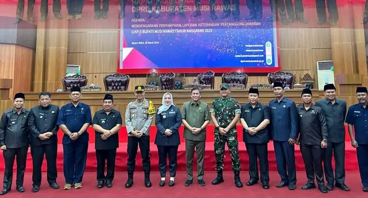 Rapat Paripurna DPRD, Bupati Musi Rawas Sampaikan LKPJ dan Hasil Pembangunan1