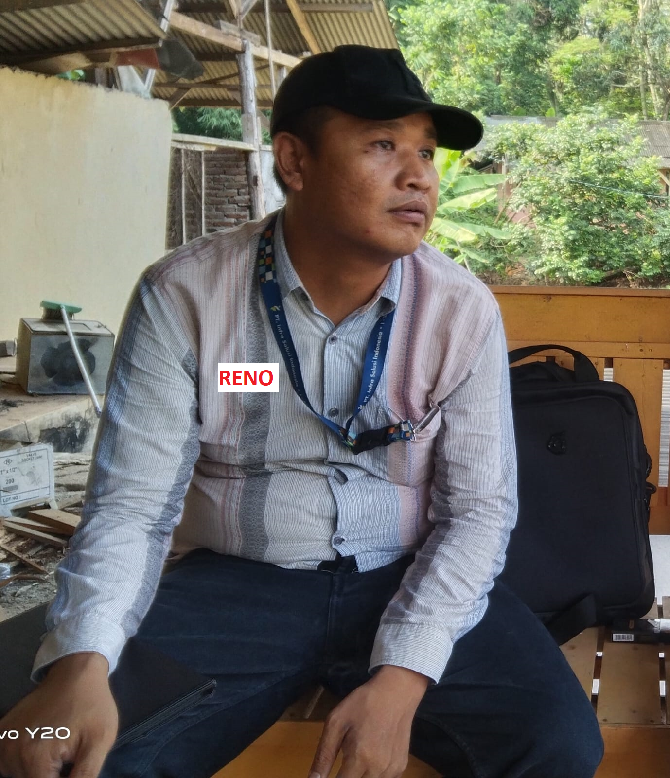 Viral! Warga Talaga & Susukan Hilir Protes Pemasangan Tiang/Kabel Wifi Provider Link Net Tanpa Ijin