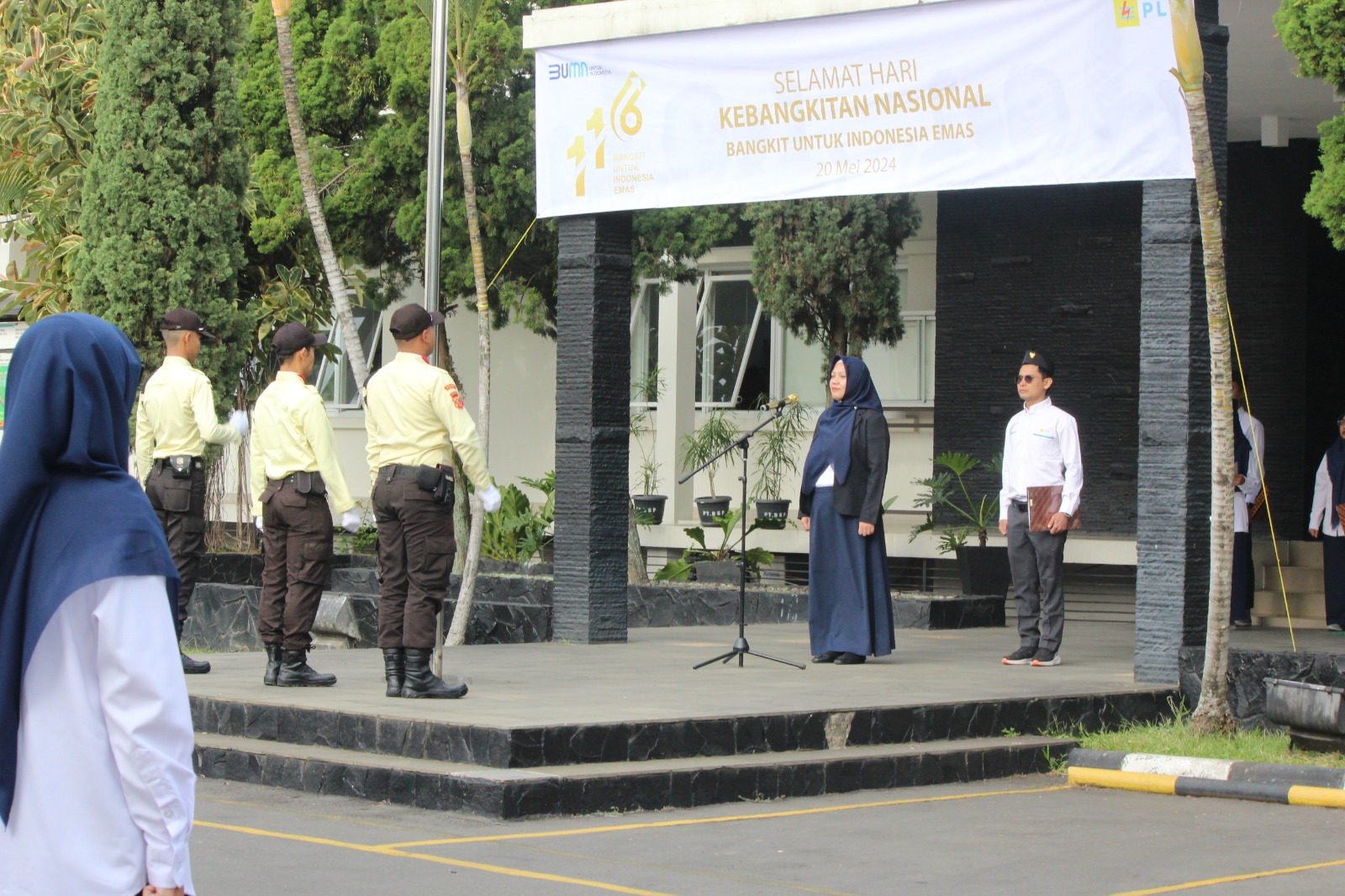 Gelar Upacara Bendera Peringati Hari Kebangkitan Nasional ke-116, PLN UP3 Garut Tegaskan Komitmen Transformasi Digital PLN Menuju Indonesia Emas