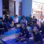 Keseruan Nobar Persib Warga dan Satgas TMMD Ke-120 Kodim 0611/Garut