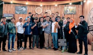 Kodim 0611 Garut Gelar Ngopi Bareng Puluhan Awak Media se-Kab. Garut Kodim 0611 Garut Gelar Ngopi Bareng Puluhan Awak Media se-Kab. Garut