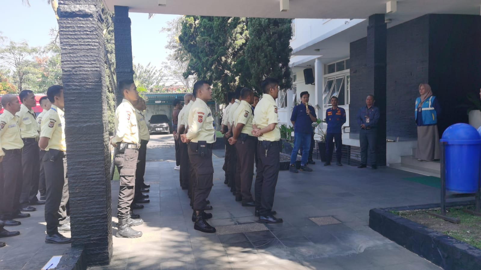 Kolaborasi Dengan Disdamkar, PLN UP3 Garut Laksanakan Pelatihan dan Simulasi Pemadaman Kebakaran1