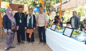 Komunitas Masyarakat Adat Kampung Pulo Cangkuang Gelar Pentas Seni Komunitas Masyarakat Adat Kampung Pulo Cangkuang Gelar Pentas Seni