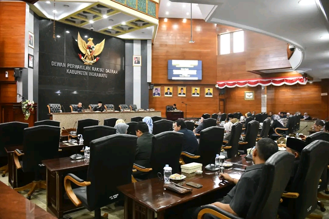 Bahas Dua Raperda, Fraksi-Fraksi DPRD Indramayu Tanggapi Positif Nota Penjelasan