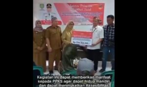 Dinsos & Pemkab Indramayu Menyalurkan Bantuan Penyandang Disabilitas