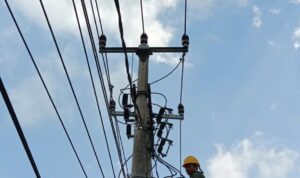 Dukung Usaha Minimarket Menjelang Hari Anak Nasional, PLN UP3 Garut Energize Indomaret Dengan Kapasitas Daya 23000 VA