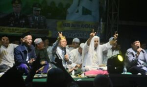 Hari Jadi Ke-25, Pemkab Lamtim Gelar Sholawatan