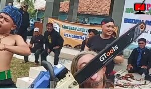 Ki TB Inggit Albantani Beserta Rekannya Turut Meriahkan Milad FMP Jabar ke-19 Ki TB Inggit Albantani Beserta Rekannya Turut Meriahkan Milad FMP Jabar ke-19