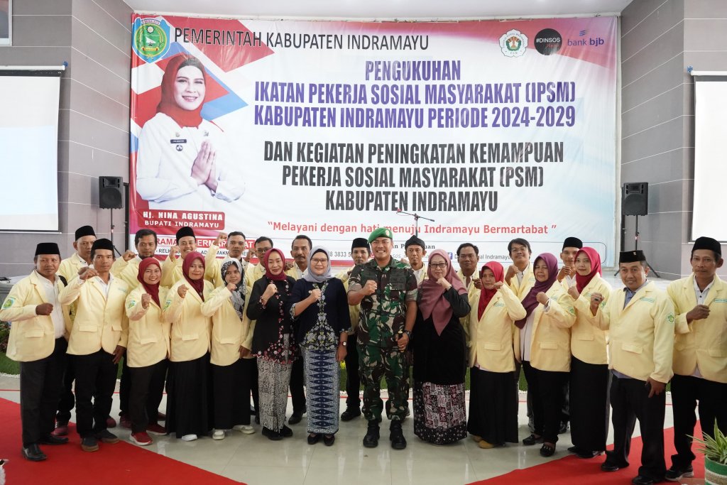 Kukuhkan Pekerja Sosial Masyarakat, Bupati Indramayu Hapuskan Kemiskinan