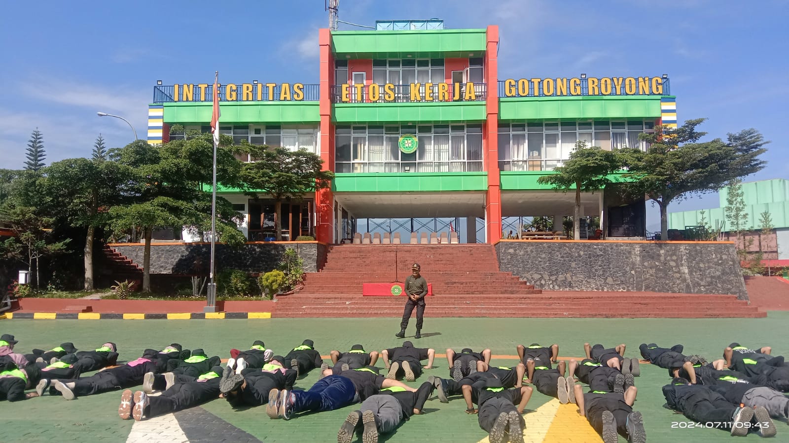 SMAN 14 Bandung Mengadakan Kegiatan ToT Bagi Guru dan Tenaga Kependidikan1