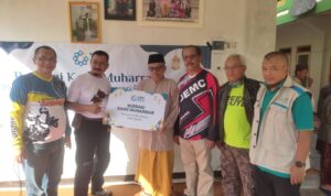 Berbagi Kado Muharram pada Hari Anak Nasional, YBM PLN Salurkan Bantuan kepada Santri Yatim Dhuafa di Pondok Pesantren Manarul Huda Limbangan Berbagi Kado Muharram pada Hari Anak Nasional, YBM PLN Salurkan Bantuan kepada Santri Yatim Dhuafa di Pondok Pesantren Manarul Huda Limbangan