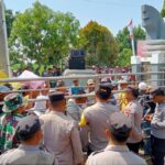 Dianggap Kerap Melanggar Aturan dan Sumpah Jabatan, Kades Legonkulon di Demo Warganya