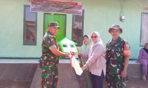 Kodam III/Siliwangi Berbagi Kebahagiaan dengan Warakawuri Lewat Rehab Rutilahu di Wilayah Koramil 1116/Cikajang Kodam III/Siliwangi Berbagi Kebahagiaan dengan Warakawuri Lewat Rehab Rutilahu di Wilayah Koramil 1116/Cikajang